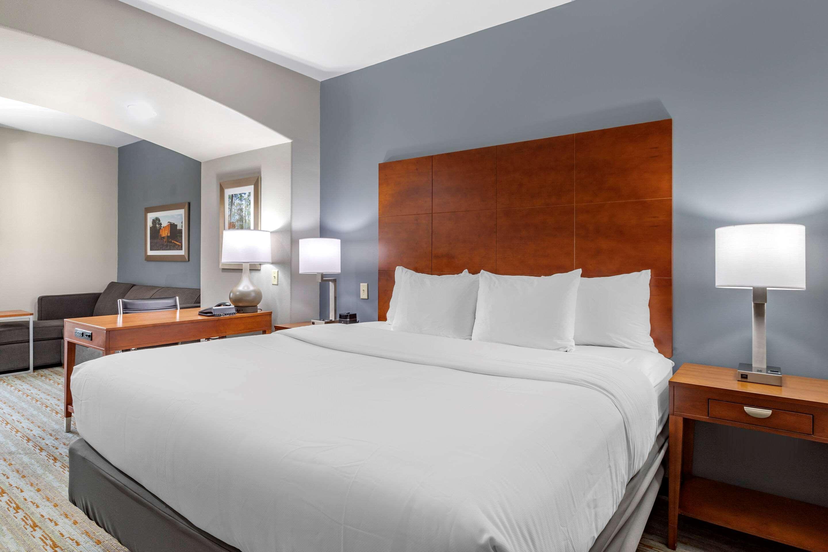Comfort Inn & Suites Cleveland Extérieur photo