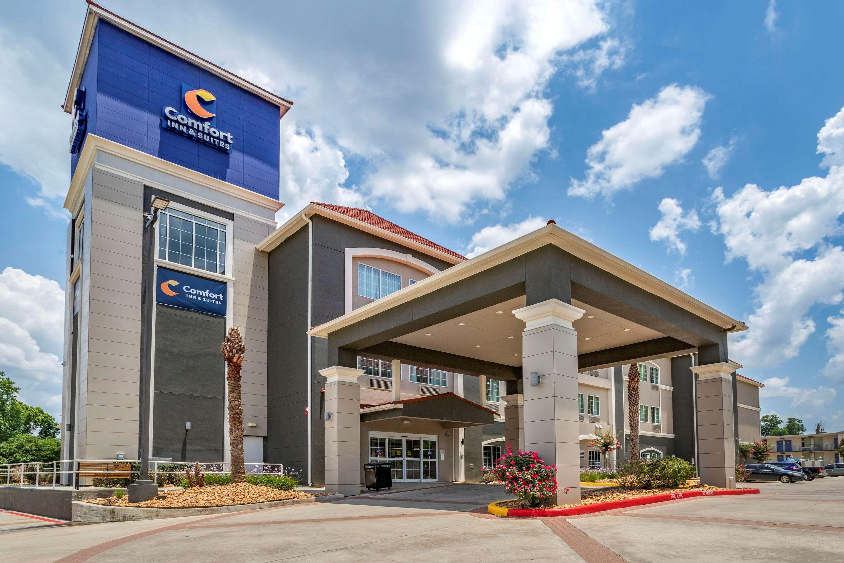 Comfort Inn & Suites Cleveland Extérieur photo
