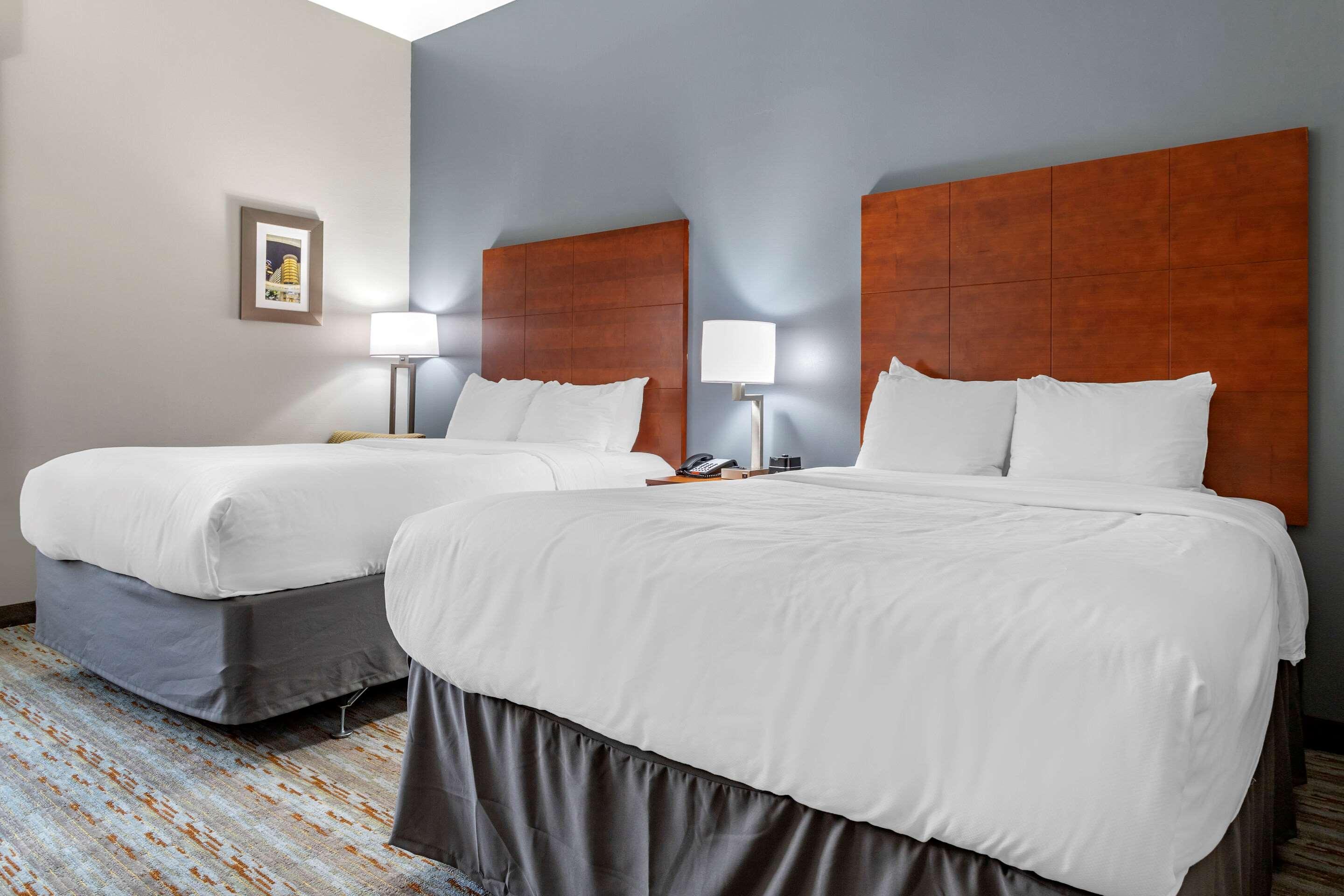 Comfort Inn & Suites Cleveland Extérieur photo